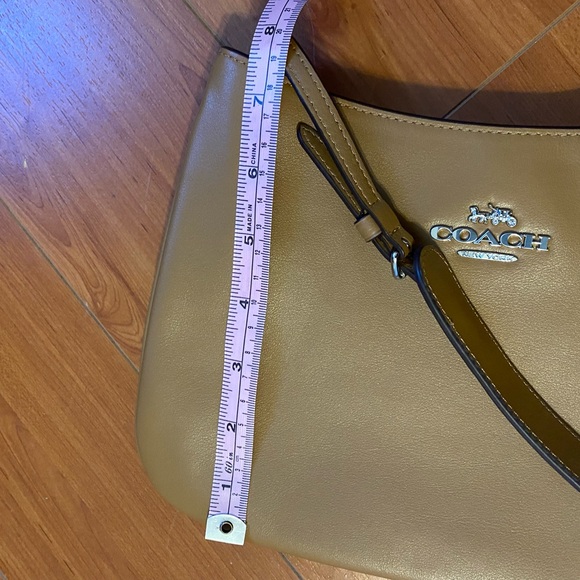 Coach smooth leather tan color shoulder bag. Classic! Never used-NWOT - Picture 8 of 10